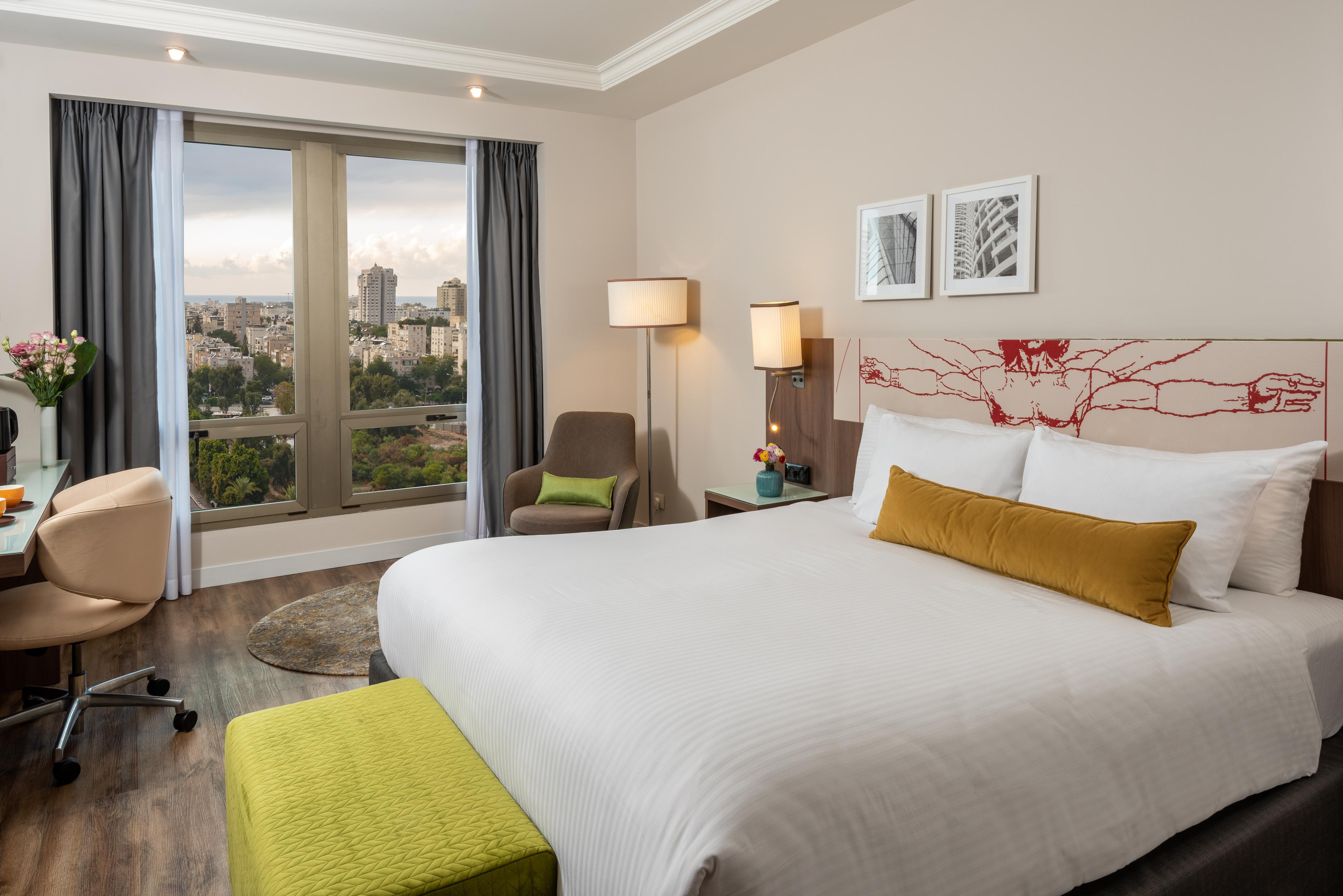 Leonardo City Tower Hotel Tel Aviv Giv'atayim Dış mekan fotoğraf Deluxe Room