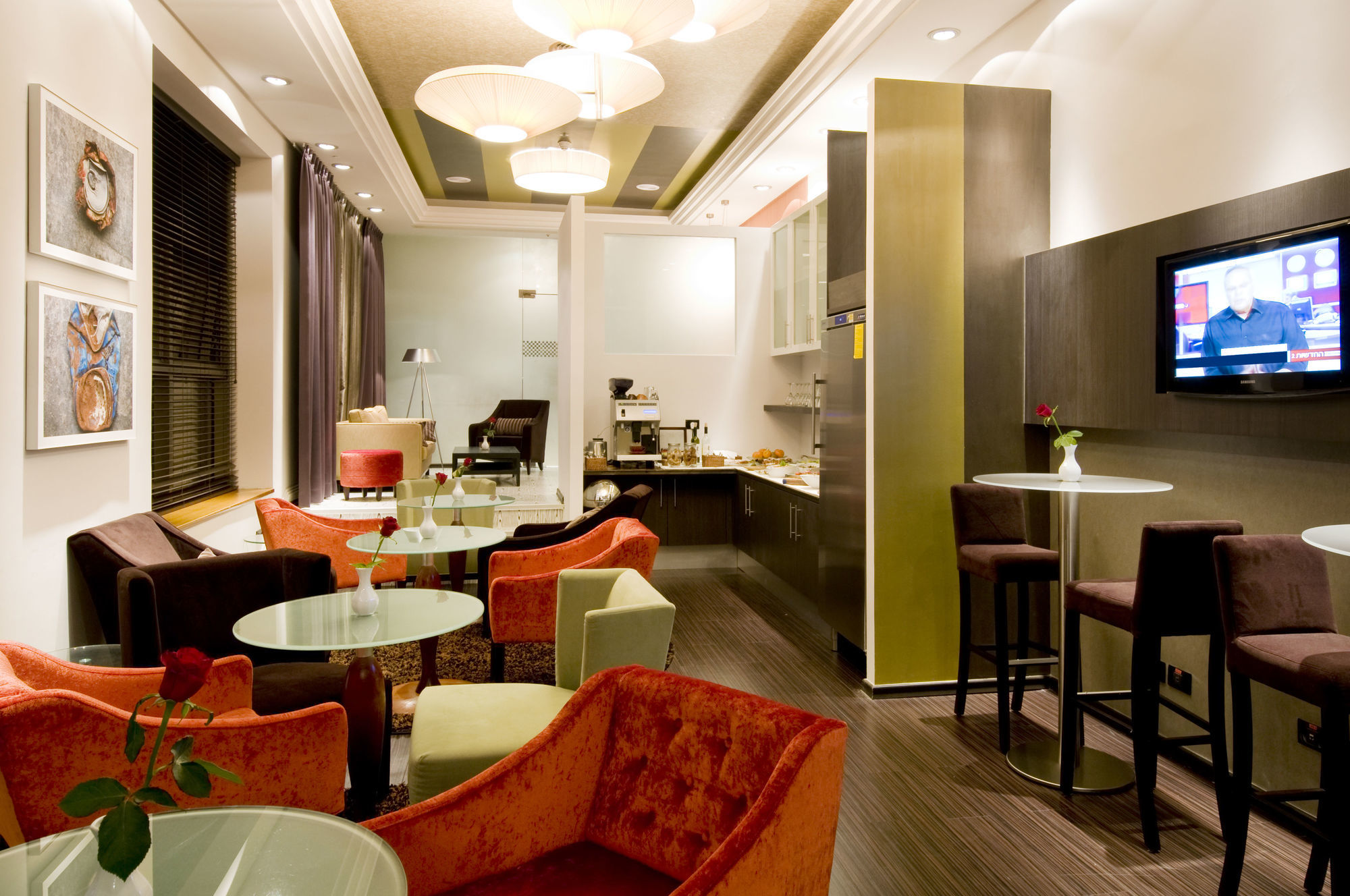 Leonardo City Tower Hotel Tel Aviv Giv'atayim Dış mekan fotoğraf The lounge at the airport