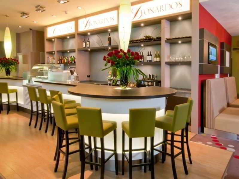 Leonardo City Tower Hotel Tel Aviv Giv'atayim Dış mekan fotoğraf Bar